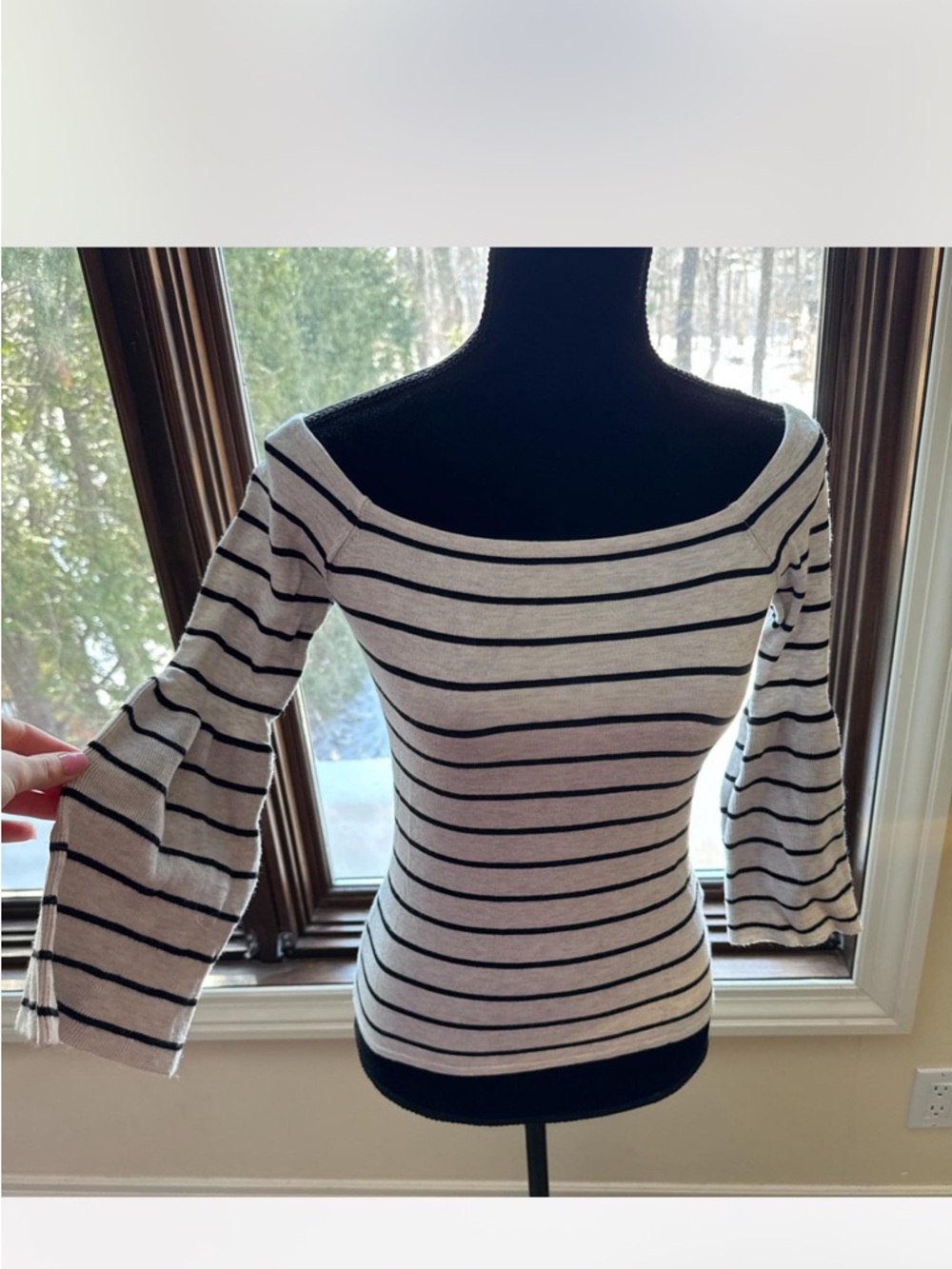 Guess Striped Off-Shoulder Bell-Sleeve Sweater - Cream/Black